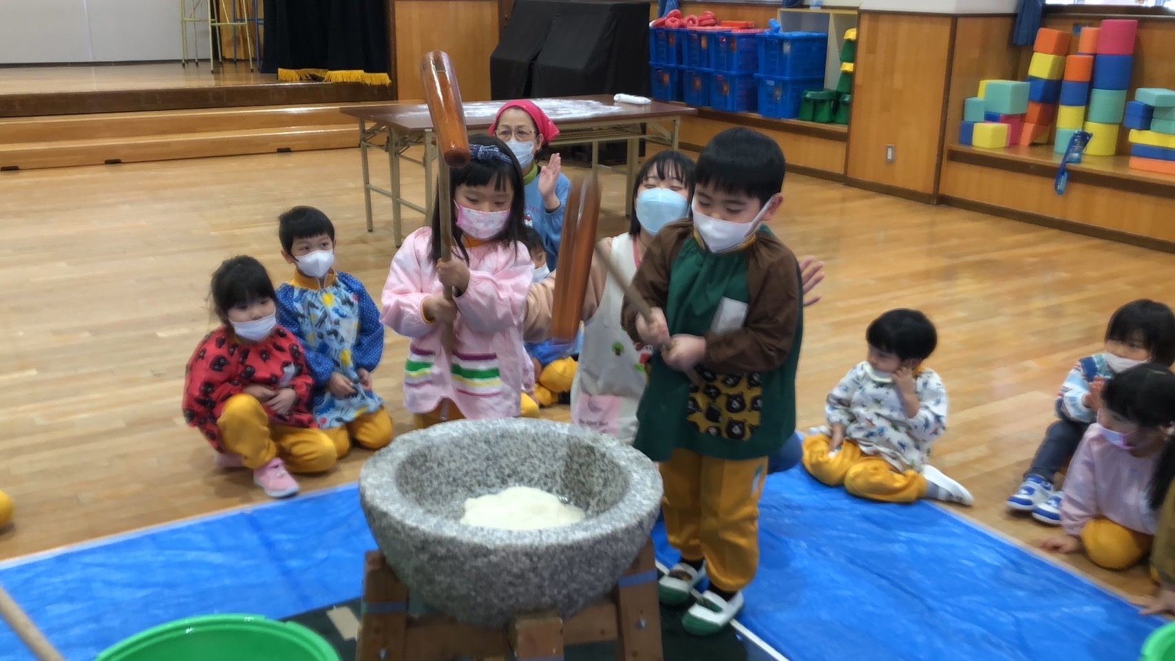 もちつき７